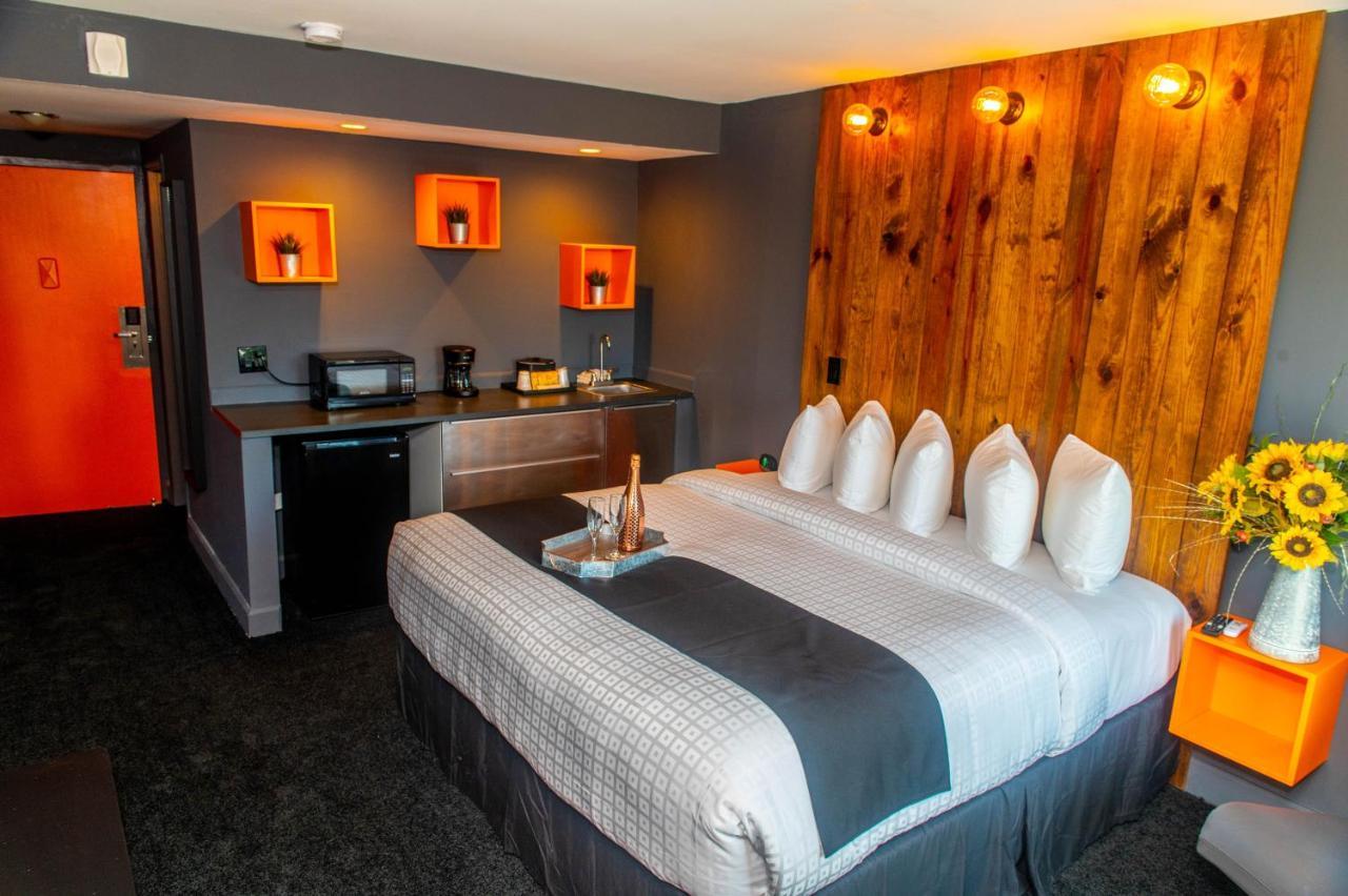 Uptown St Pete Hotel